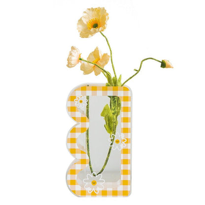 Plaid Wavy Acrylic Vase