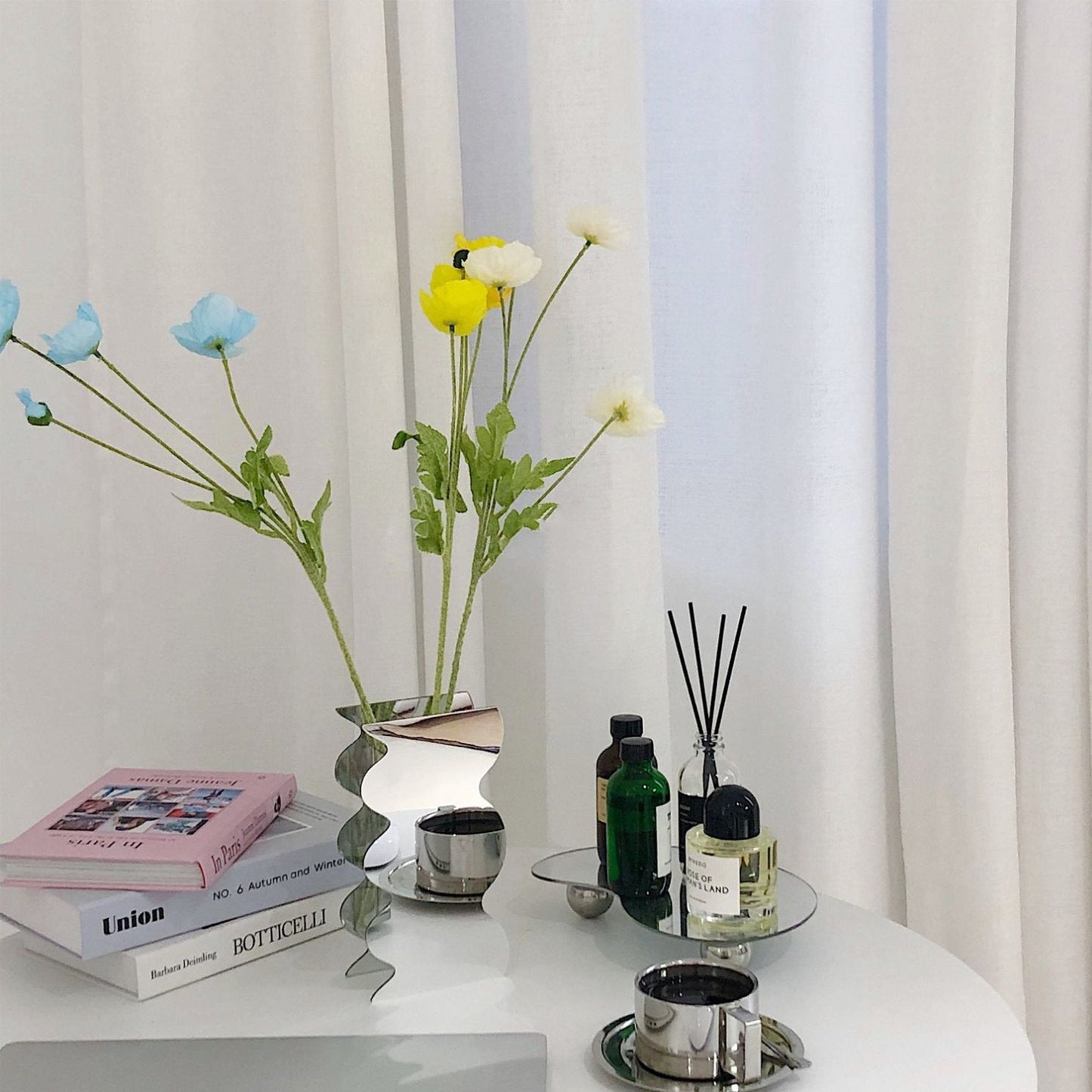 Wavy Acrylic Vase